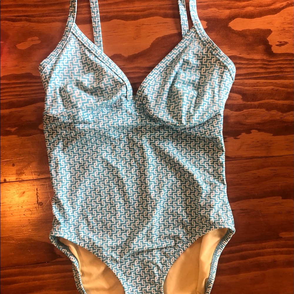 Lands’ End one piece swimsuit with adjustable straps NWOT